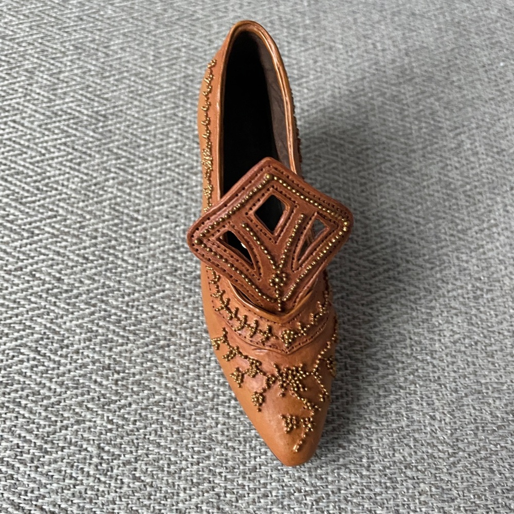 Just the right shoe -miniature